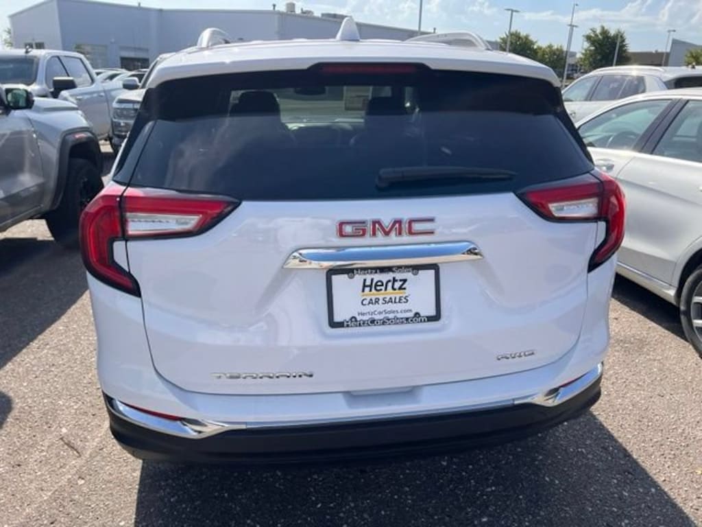 Used 2024 GMC Terrain SLT SUV