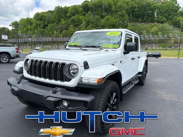 2025 Jeep Gladiator Nighthawk Auto's photo