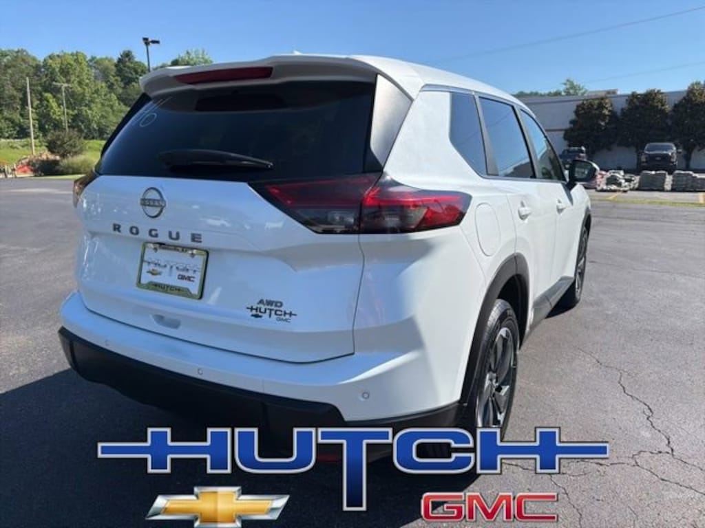 Used 2025 Nissan Rogue SV Intelligent AWD SUV