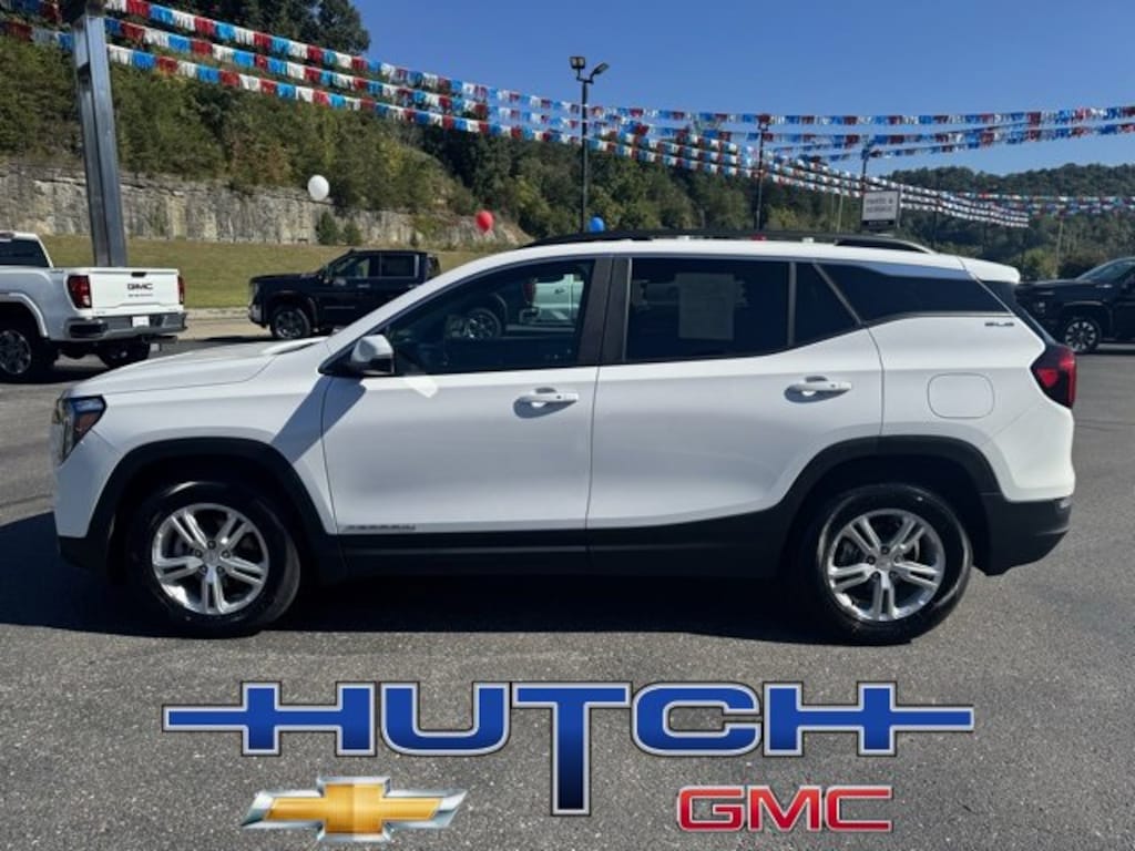 Used 2023 GMC Terrain SLE SUV