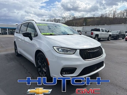 2025 Chrysler Pacifica Limited Minivan