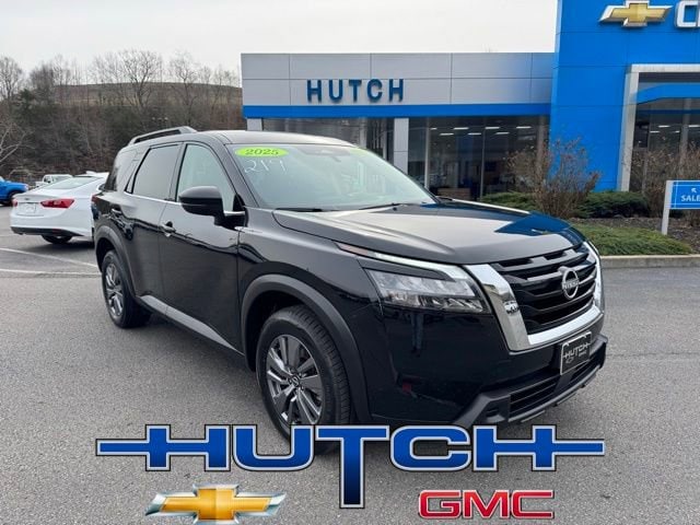 2025 Nissan Pathfinder SV 4WD's photo