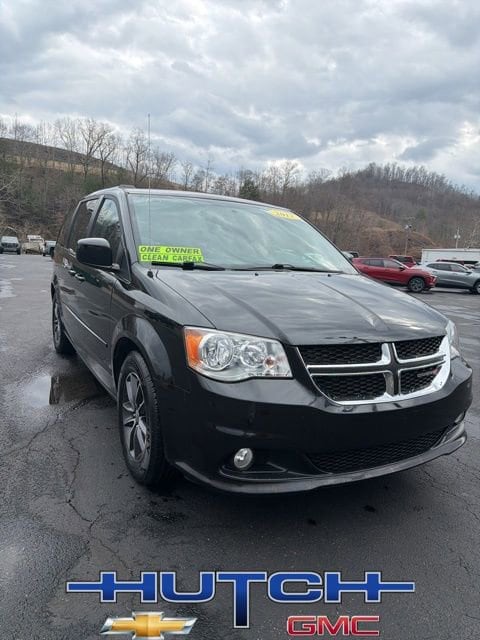 Used 2017 Dodge Grand Caravan SXT with VIN 2C4RDGCG3HR612059 for sale in Paintsville, KY