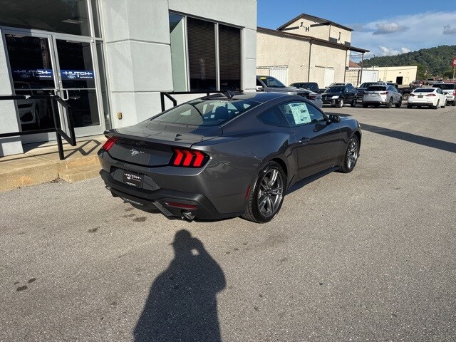 2025 Ford Mustang EcoBoost photo 2