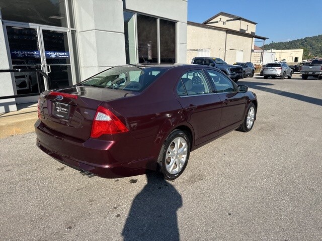2012 Ford Fusion SE photo 2