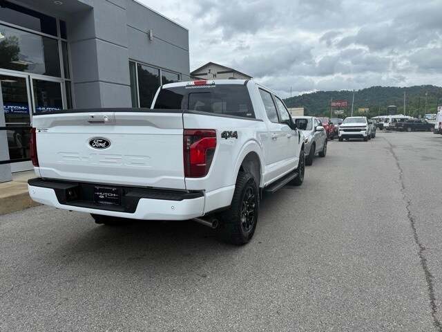 2025 Ford F-150 XLT photo 3