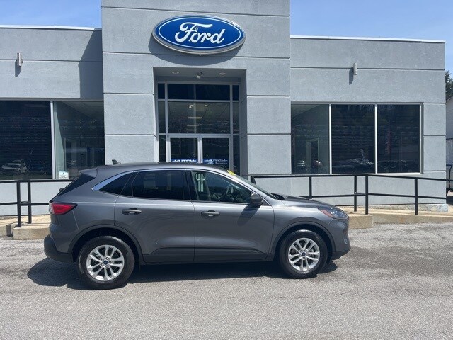 Certified 2022 Ford Escape SE with VIN 1FMCU9G66NUB48049 for sale in Paintsville, KY
