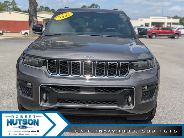 2022 Jeep Grand Cherokee Overland photo 3