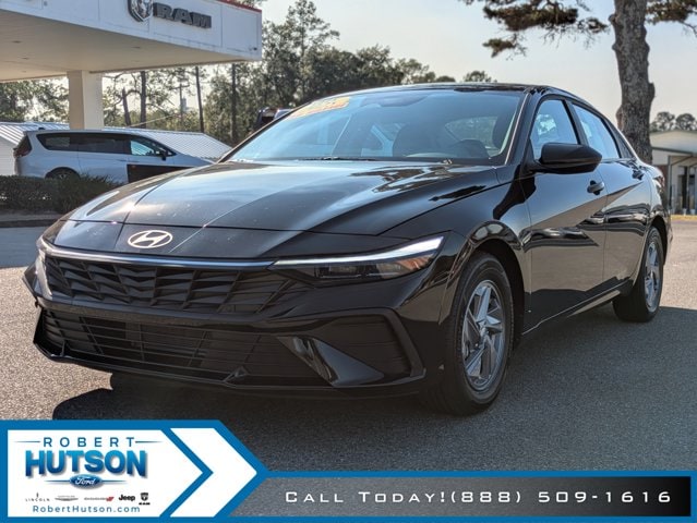 Used 2025 Hyundai Elantra SE with VIN KMHLL4DG0SU860099 for sale in Moultrie, GA