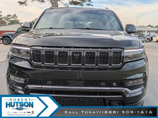2024 Jeep Grand Wagoneer III photo 3