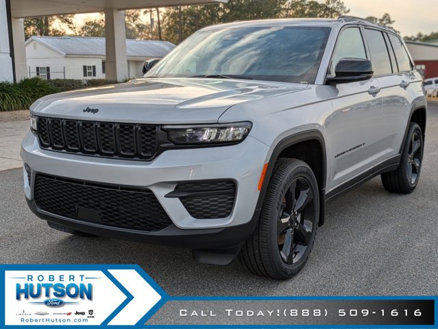 2025 Jeep Grand Cherokee Laredo photo 2