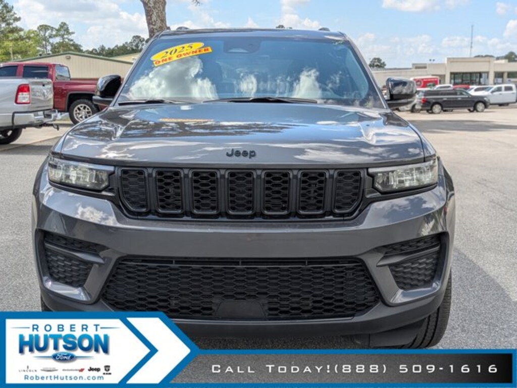 Used 2025 Jeep Grand Cherokee Altitude X SUV