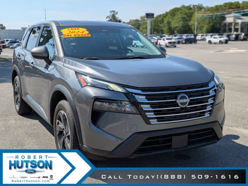 Used 2024 Nissan Rogue SV SUV