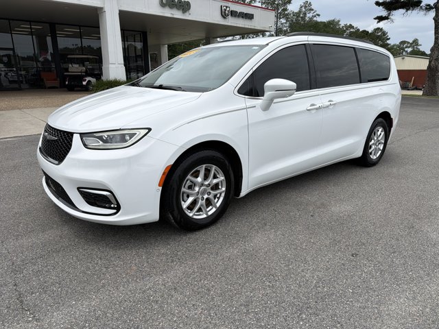 2022 Chrysler Pacifica Touring L's photo