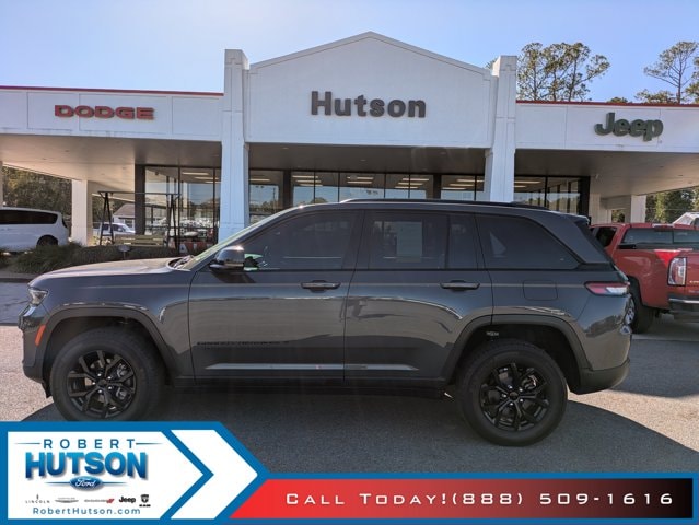 2024 Jeep Grand Cherokee Altitude's photo