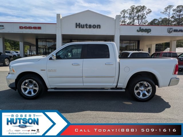 2017 RAM Ram 1500 Pickup Laramie
