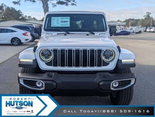 2024 Jeep Wrangler Sahara photo 4