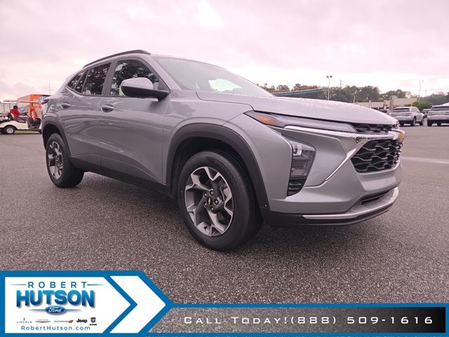 Used 2024 Chevrolet Trax LT SUV