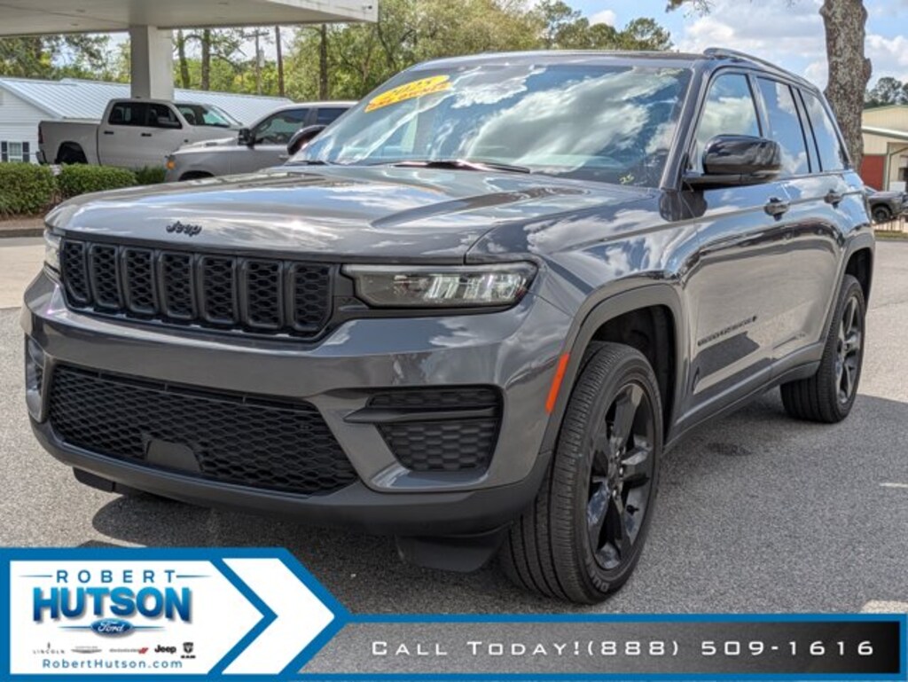 Used 2025 Jeep Grand Cherokee Altitude X SUV