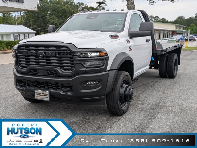 2025 Ram 5500 Tradesman photo 2