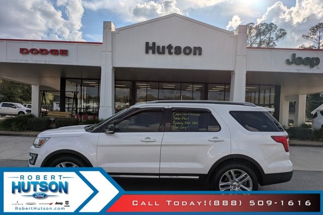 2017 Ford Explorer XLT's photo