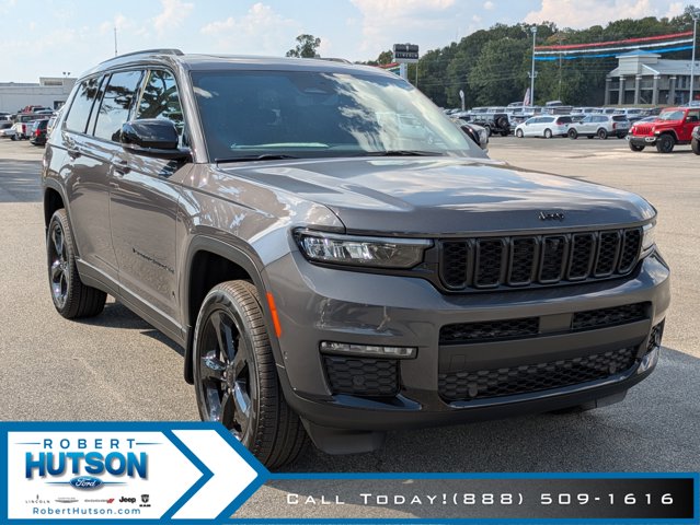 2025 Jeep Grand Cherokee Limited photo 3