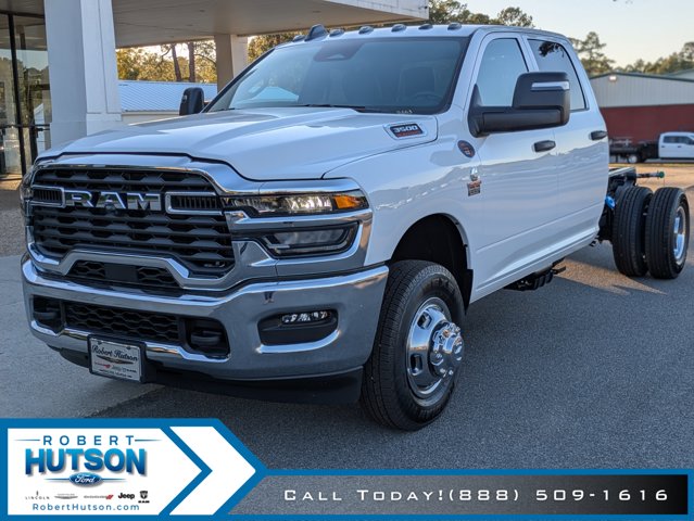 2026 Ram 3500 Tradesman Big Horn photo 2