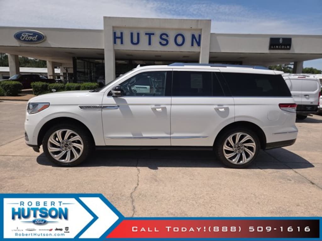 Used 2023 Lincoln Navigator