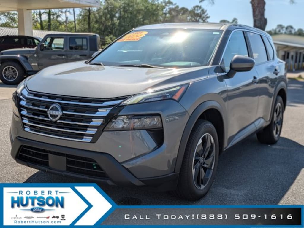 Used 2024 Nissan Rogue SV SUV