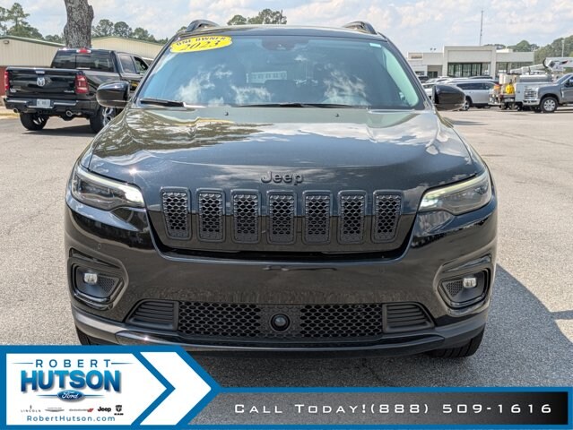 2023 Jeep Cherokee Altitude Lux photo 3