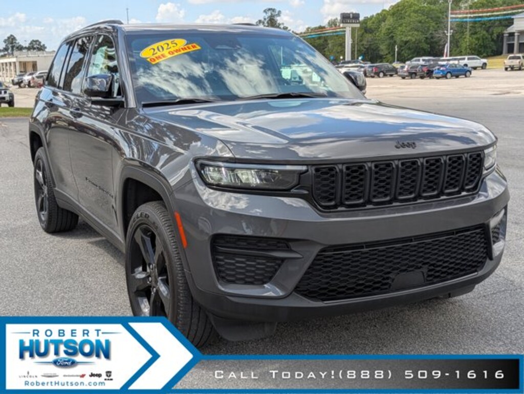 Used 2025 Jeep Grand Cherokee Altitude X SUV