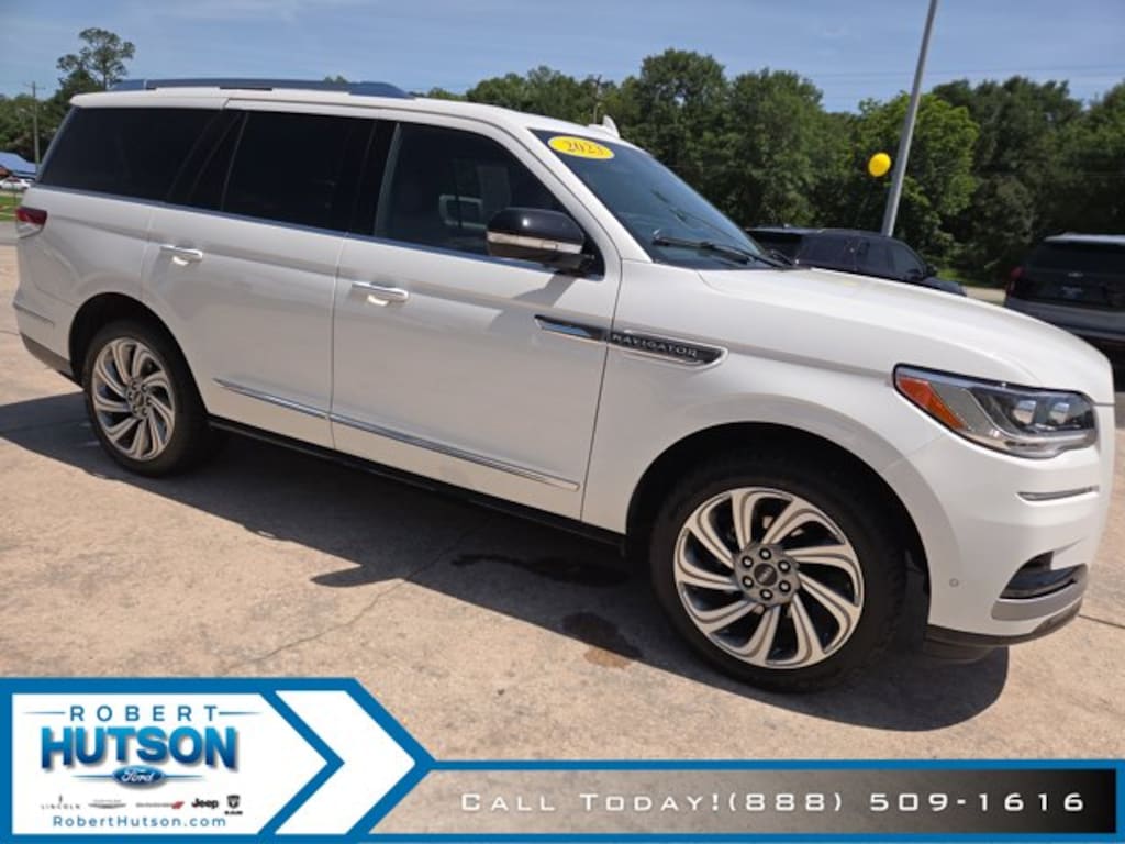 Used 2023 Lincoln Navigator