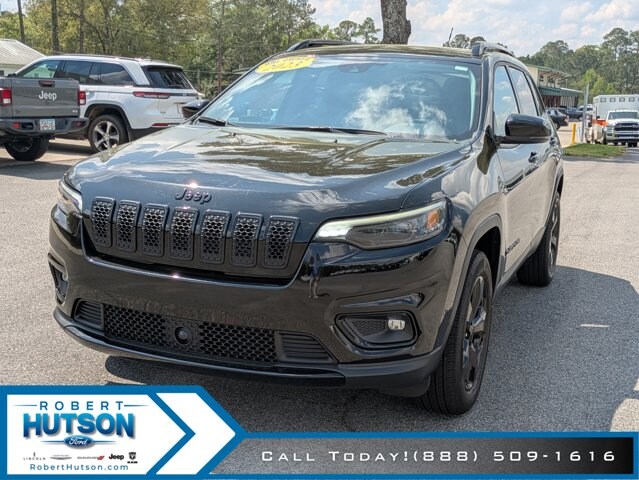 2023 Jeep Cherokee Altitude Lux photo 2