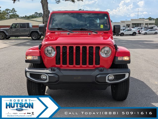 2021 Jeep Gladiator Sport photo 2