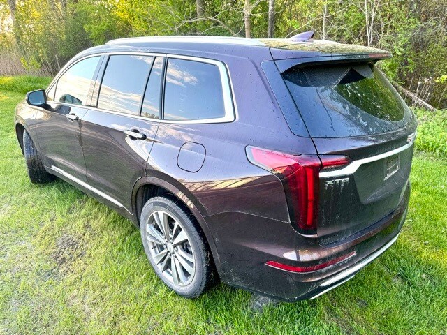 2021 Cadillac XT6 Premium Luxury photo 2