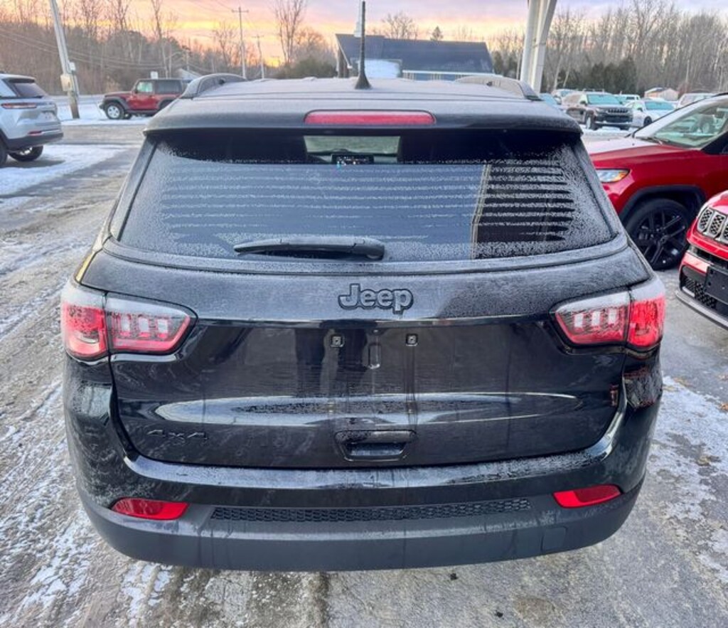 Used 2023 Jeep Compass Latitude SUV