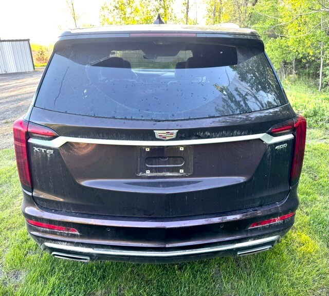 2021 Cadillac XT6 Premium Luxury photo 3