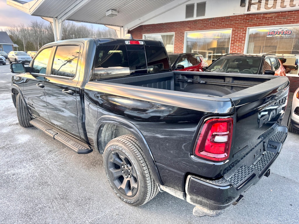 New 2026 Ram 1500 BIG HORN CREW CAB 4X4 5'7 BOX Pickup