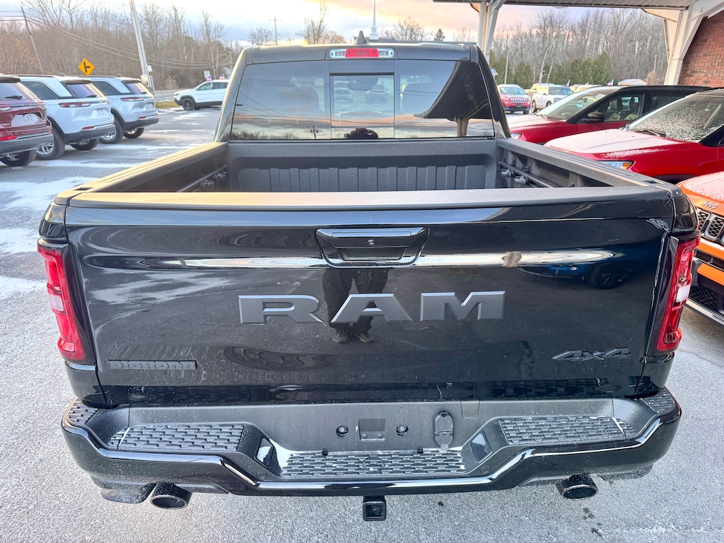 New 2026 Ram 1500 BIG HORN CREW CAB 4X4 5'7 BOX Pickup