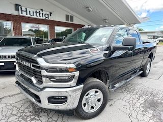2025 Ram 3500 TRADESMAN CREW CAB 4X4 6'4 BOX Pickup
