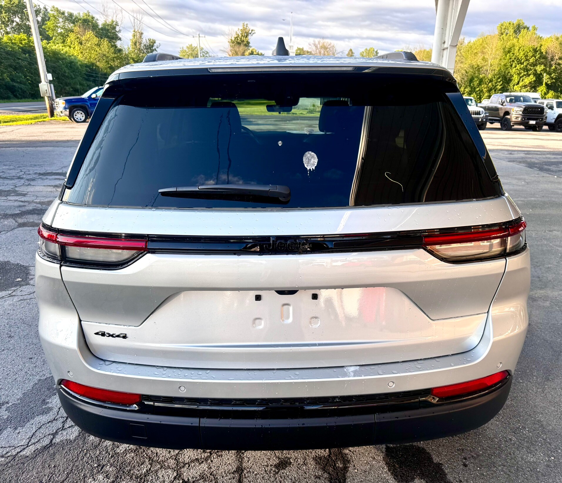 2025 Jeep Grand Cherokee Altitude photo 4