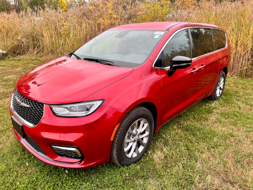 New 2026 Chrysler Pacifica SELECT AWD Passenger Van