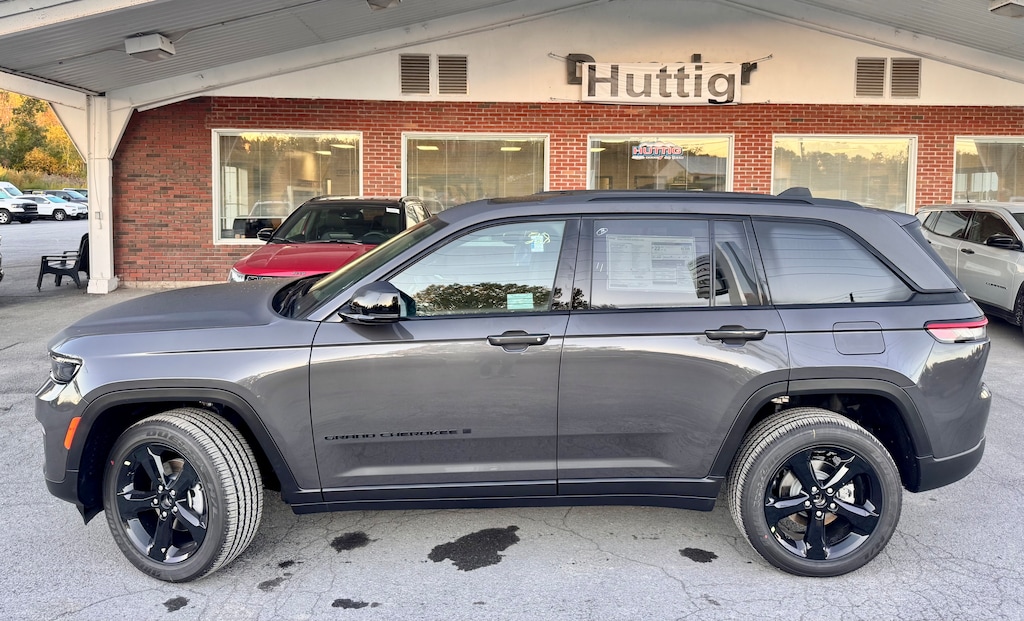 New 2025 Jeep Grand Cherokee ALTITUDE X 4X4 Sport Utility