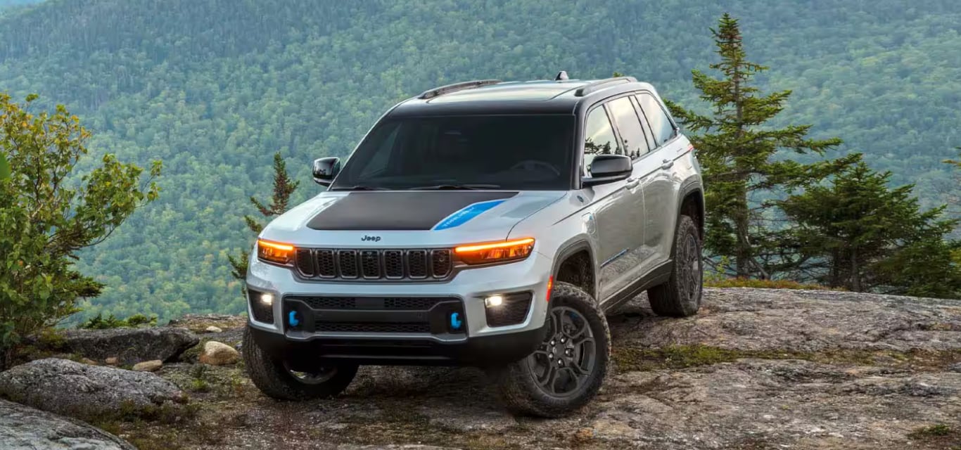2025-jeep-grand-cherokee-4xe-performance.png
