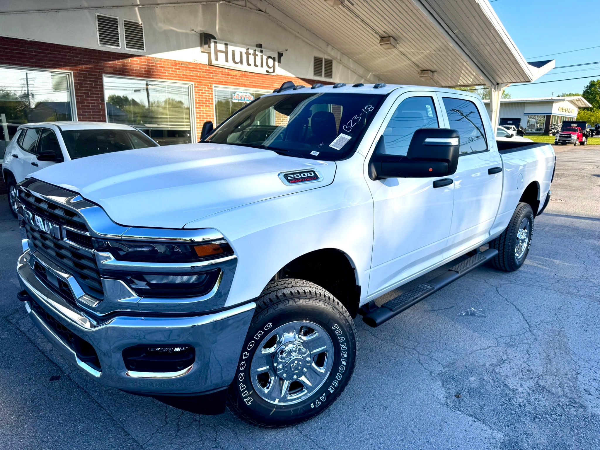 2025 Ram 2500 TRADESMAN CREW CAB 4X4 6'4 BOX 