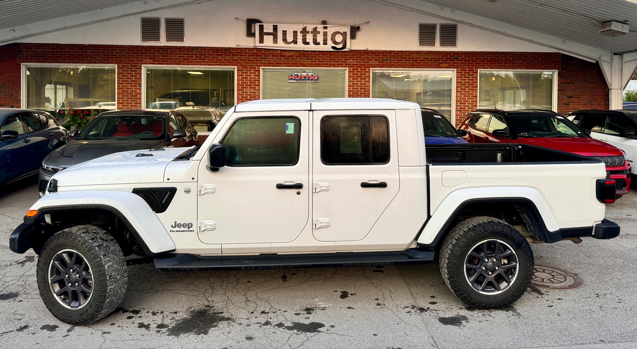 Used 2022 Jeep Gladiator Overland with VIN 1C6HJTFG3NL177838 for sale in Plattsburgh, NY