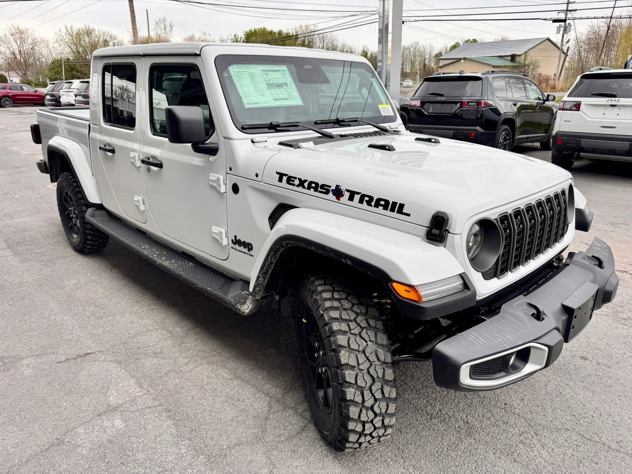View vehicle photo 5