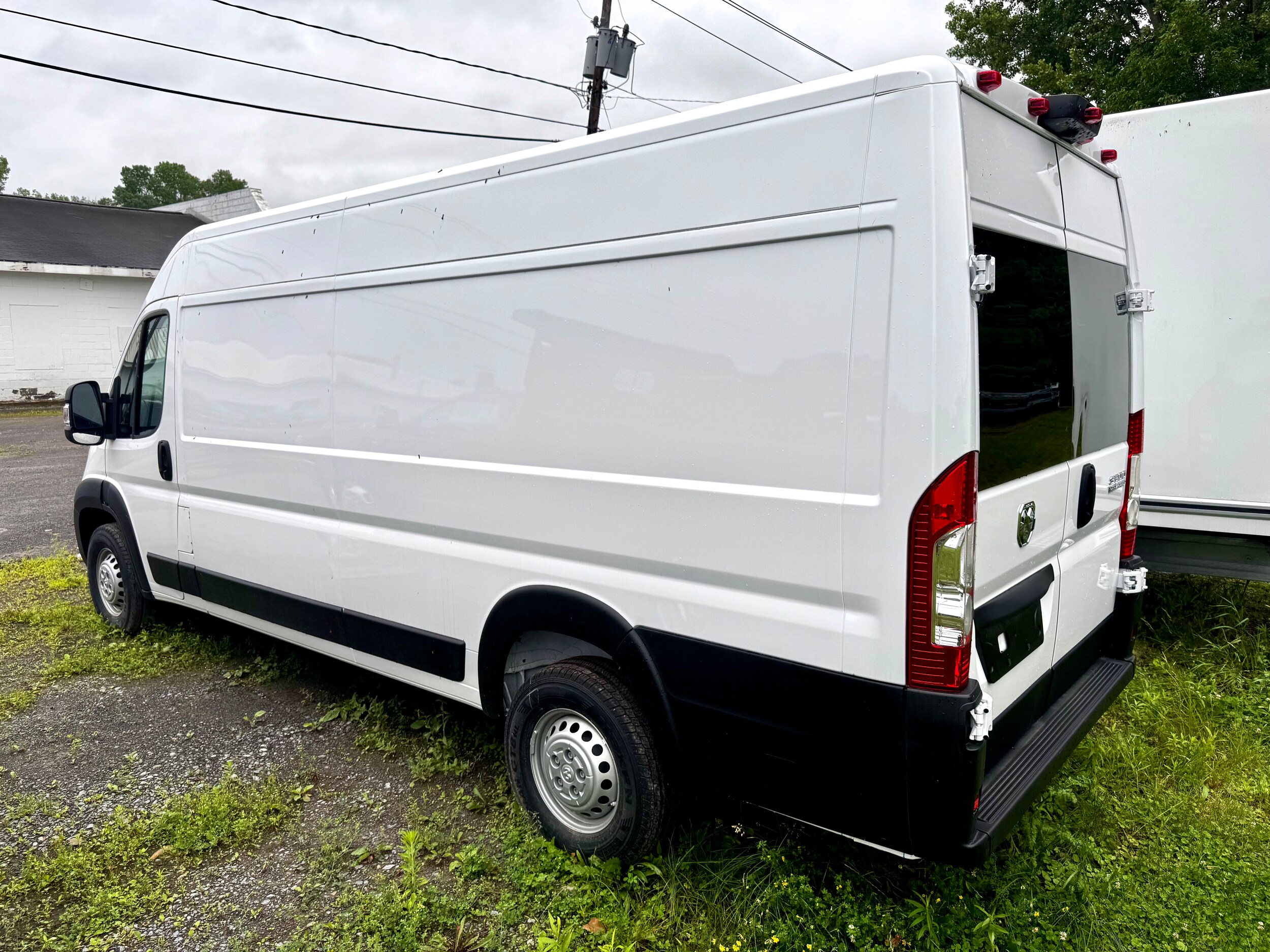 2025 Ram ProMaster 3500 Cargo Van photo 2