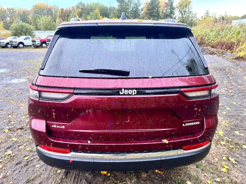 New 2025 Jeep Grand Cherokee LAREDO X 4X4 Sport Utility
