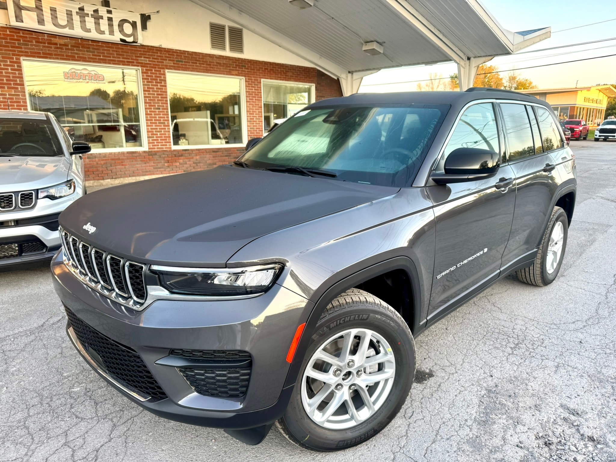 2025 Jeep Grand Cherokee Laredo's photo